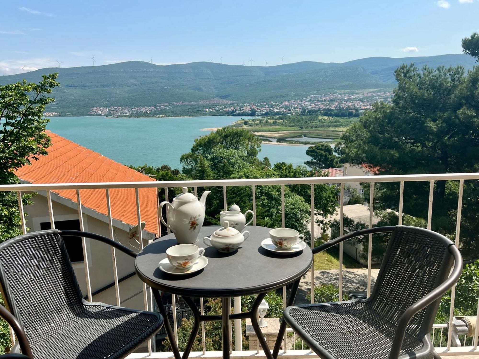 Apartmani Lidija Karin Donji Donji Karin Экстерьер фото