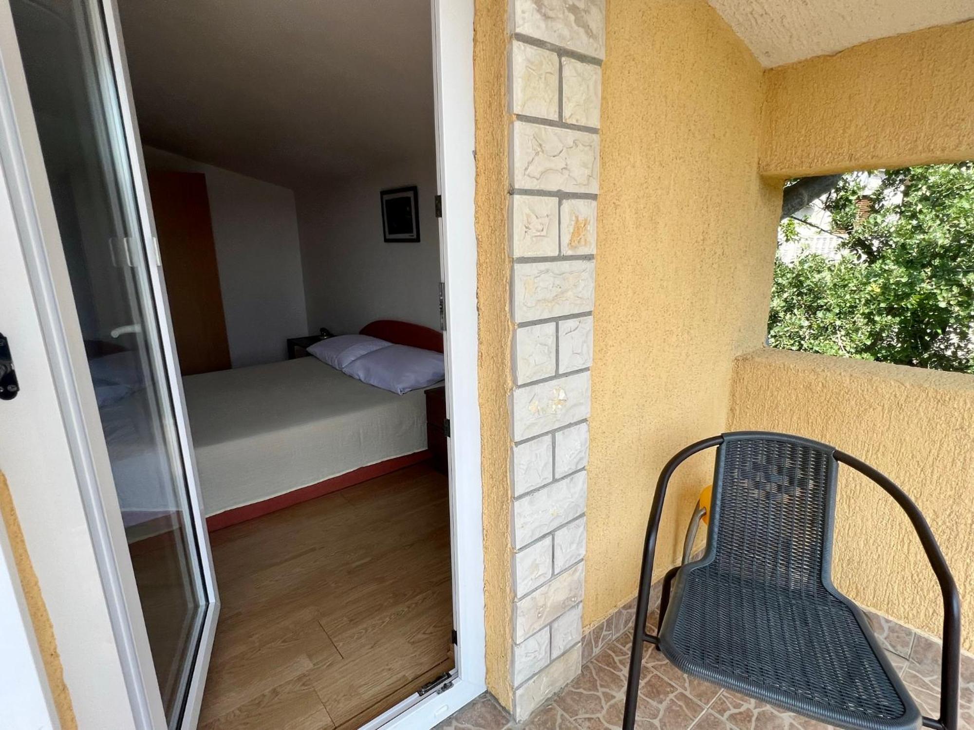 Apartmani Lidija Karin Donji Donji Karin Экстерьер фото