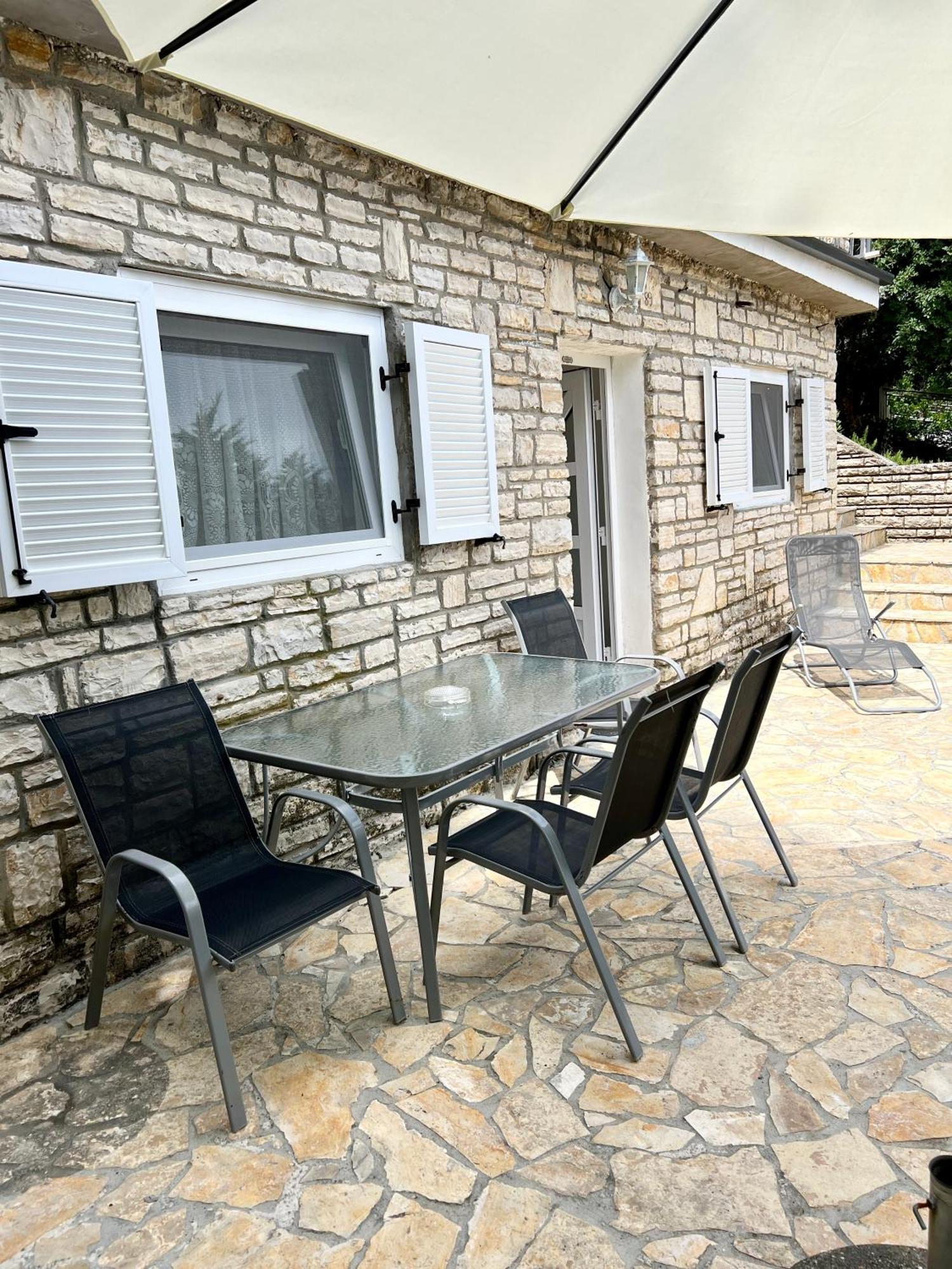 Apartmani Lidija Karin Donji Donji Karin Экстерьер фото
